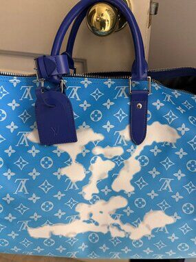 New and Stunning Fashion Duffle Bag size 50cm in BLUE w/Clouds Design!